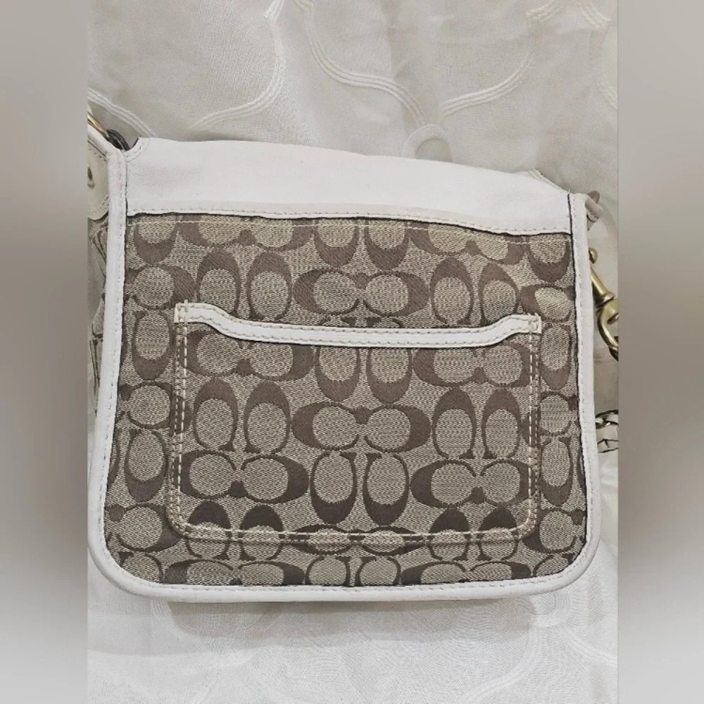 Coach Bleecker Khaki/Chalk Signature Flap Hobo GUC